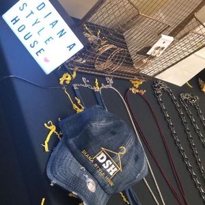 Meet your Posher, Diana